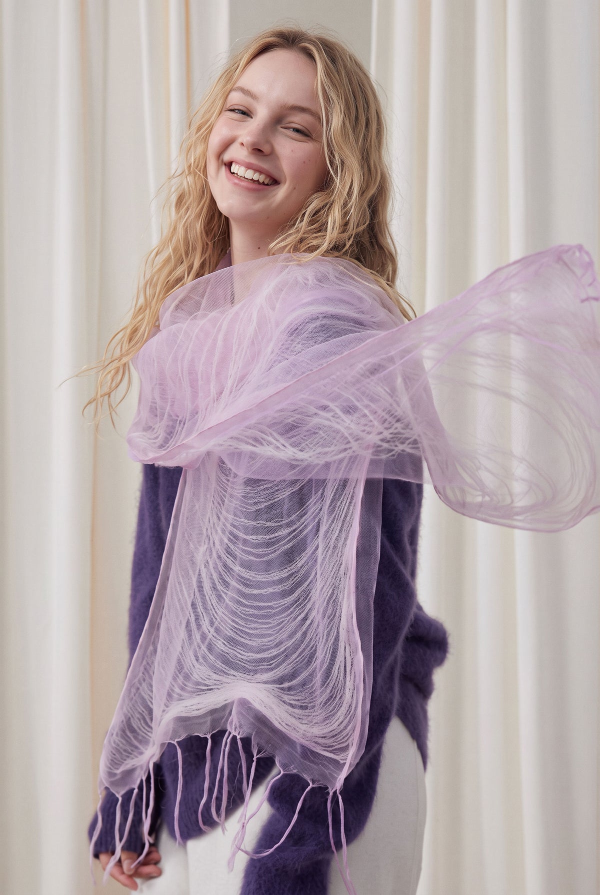 Airy Wrinkled silk Twill stole