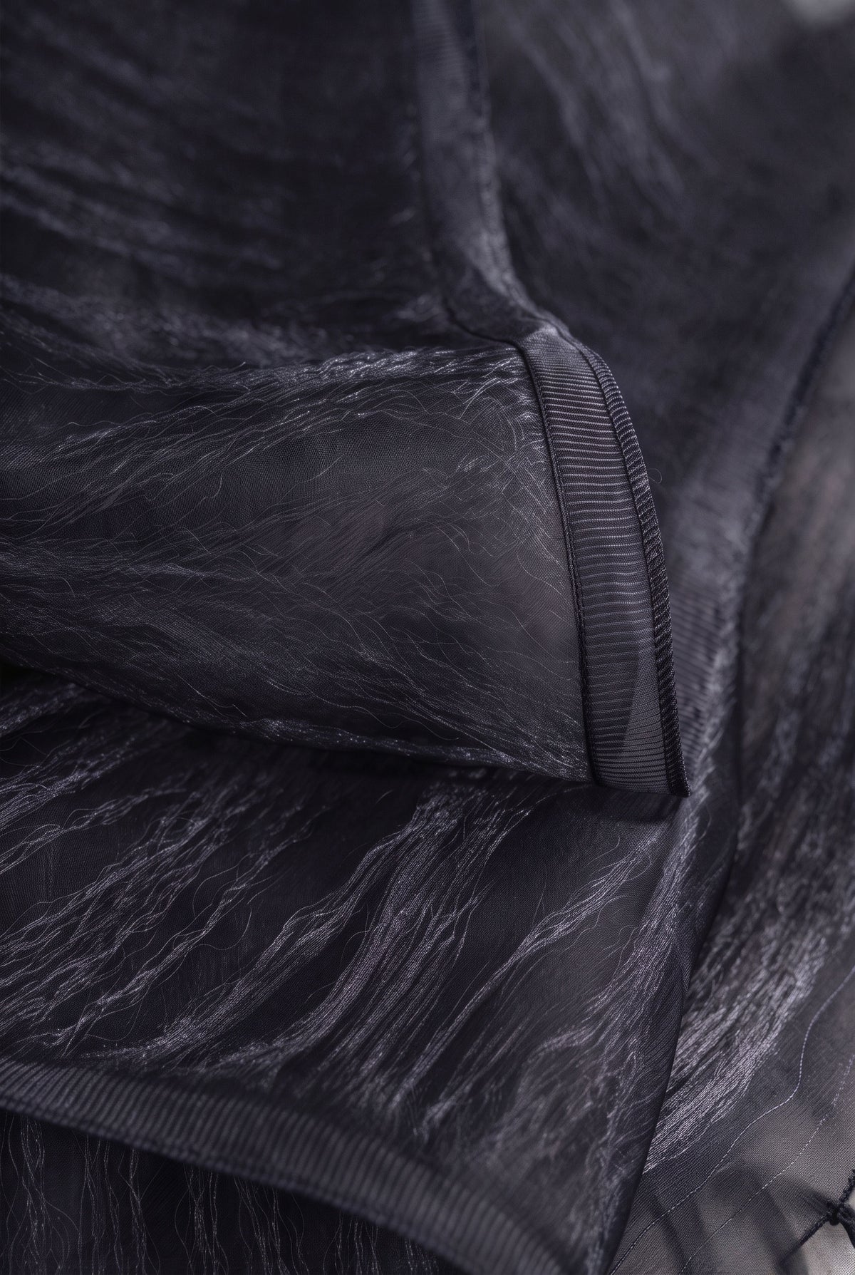 Airy Wrinkled silk Twill stole