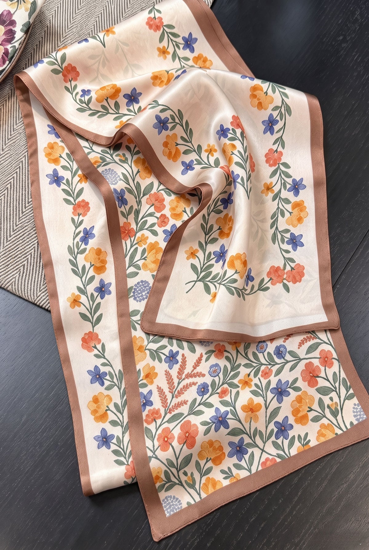 Crayon Ditsy Floral Silk Twill Stole